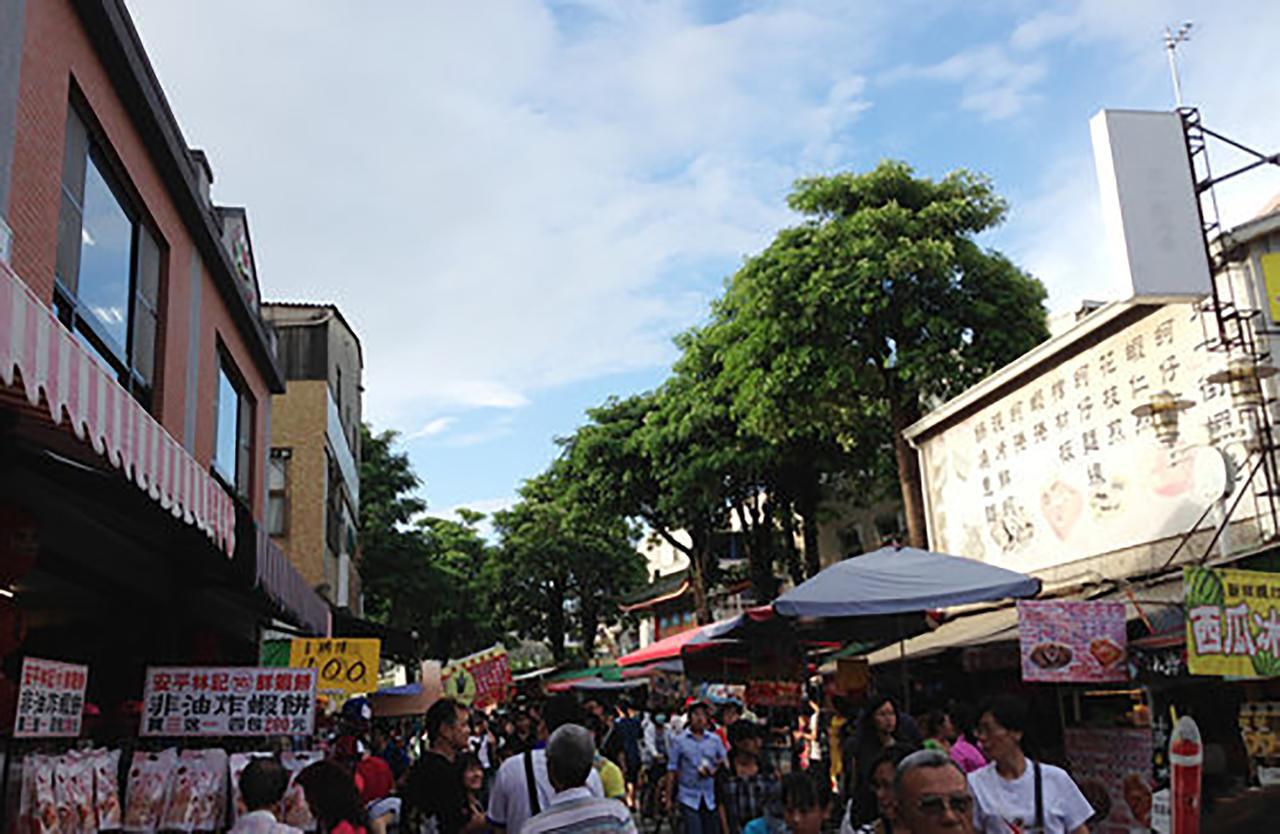 You Yueh Tainan Extérieur photo